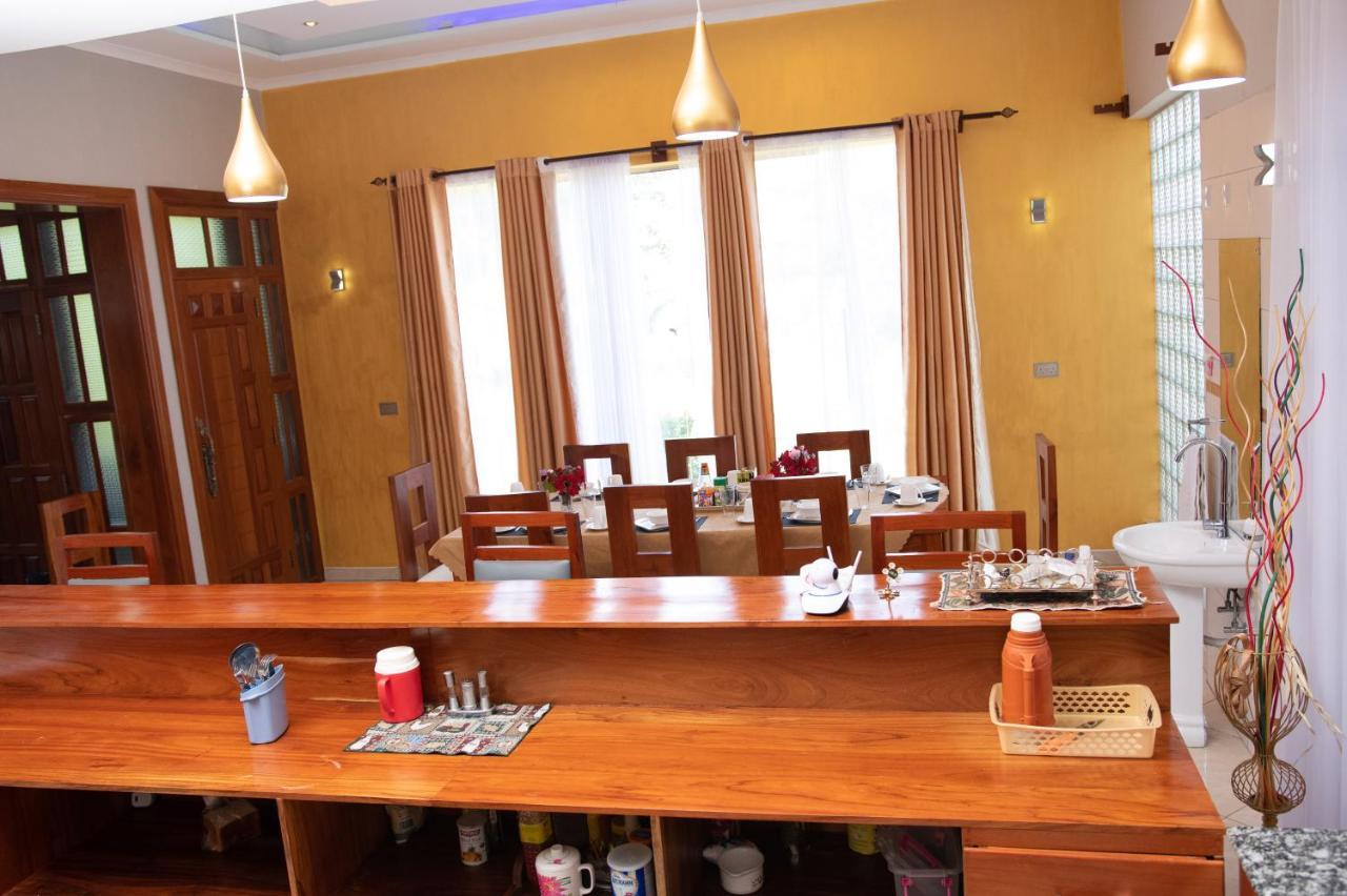 Arusha Royal Bed & Breakfast Bagian luar foto