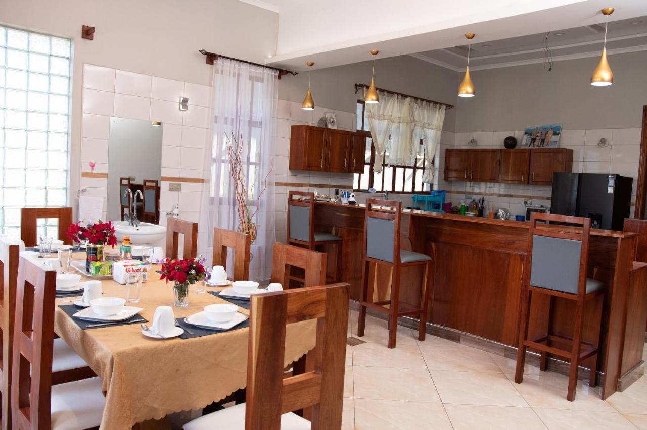 Arusha Royal Bed & Breakfast Bagian luar foto