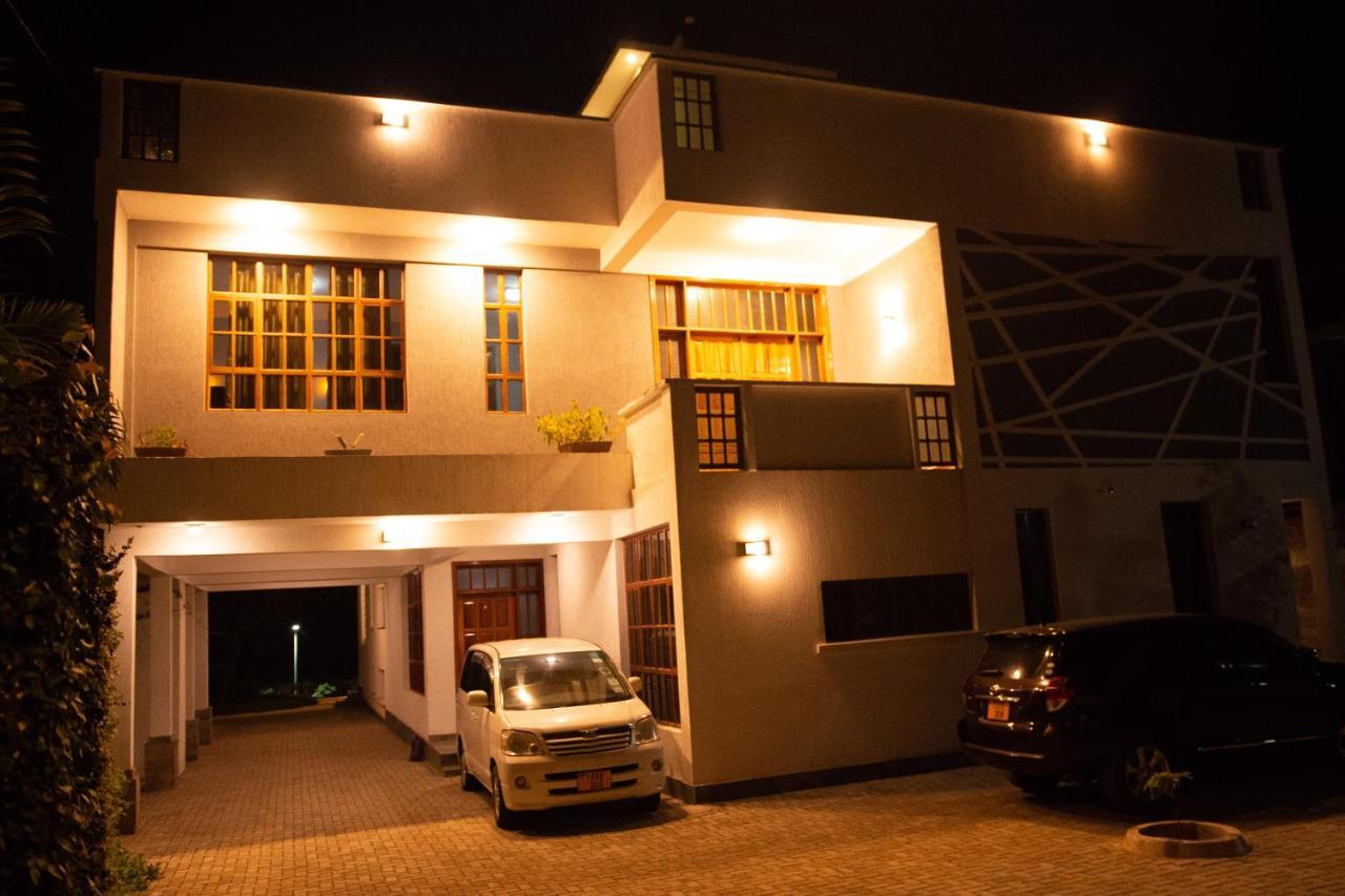 Arusha Royal Bed & Breakfast Bagian luar foto